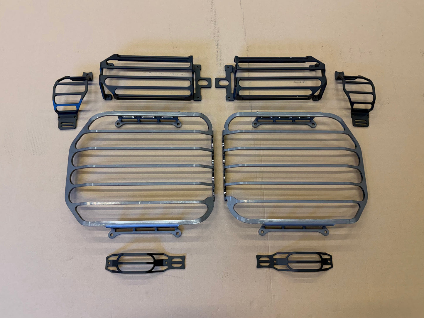 KIT GRIGLIE DI PROTEZIONI FARI LAND ROVER DEFENDER 90 110