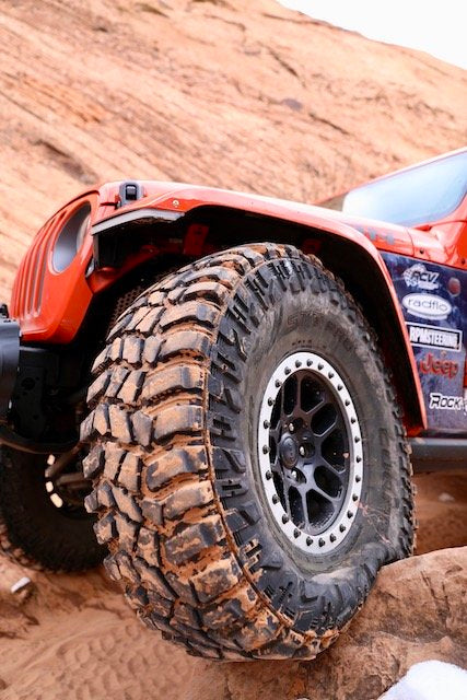 GOMMA COOPER STT PRO 37 / 12.50 R 17 124K