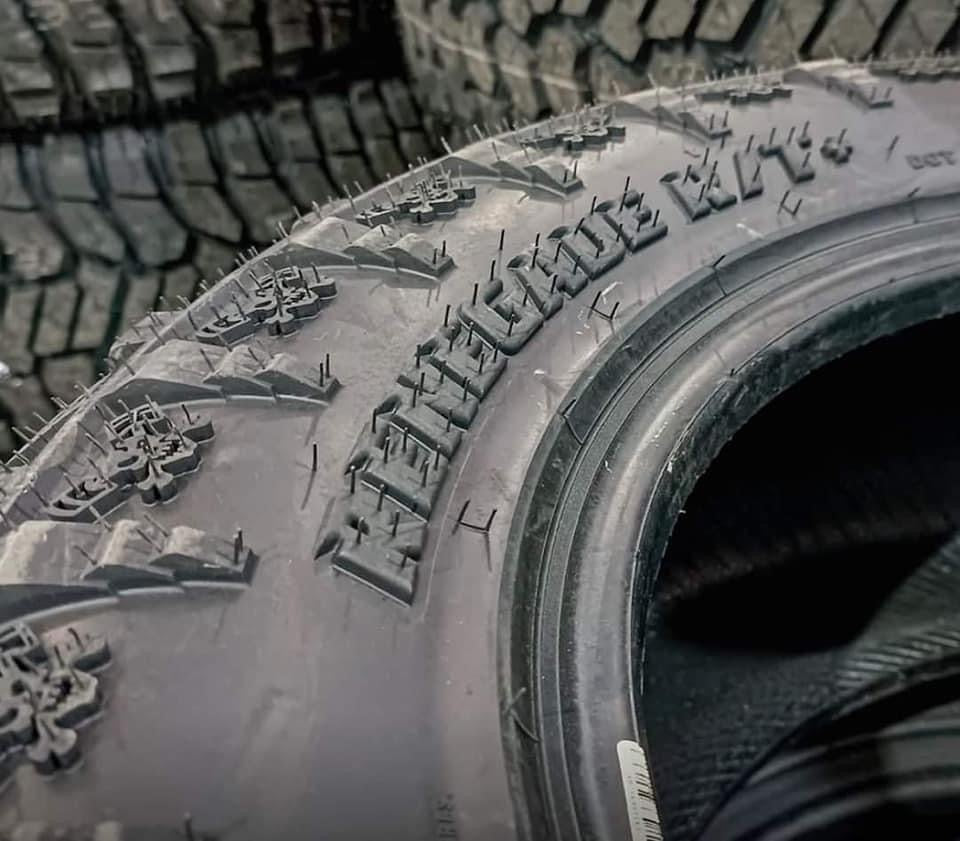 RADAR RENEGADE R/T 35 x 12.50 R17 121Q 10PR