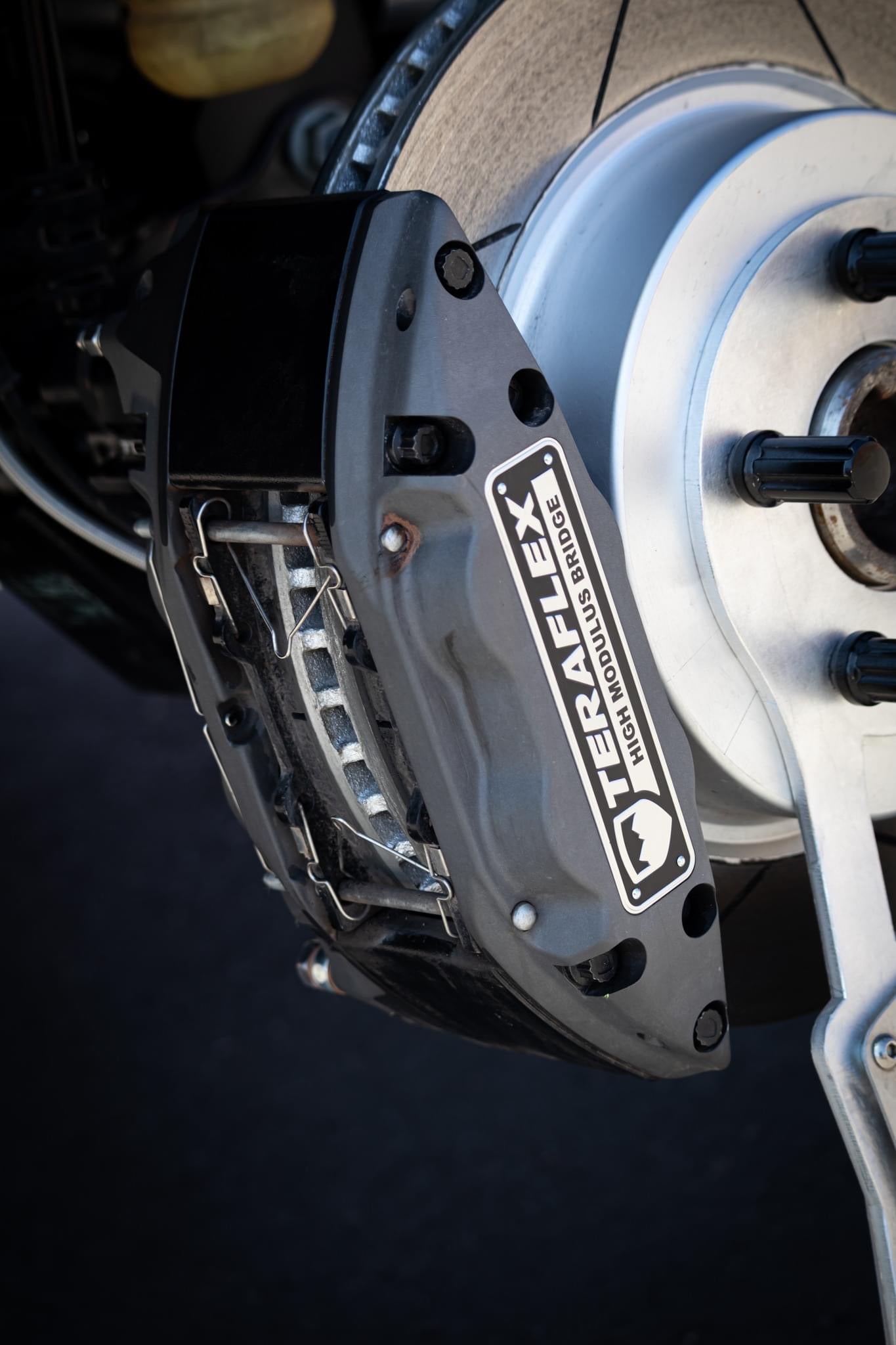 KIT IMPIANTO FRENANTE MAGGIORATO DISCHI E PINZE TERAFLEX DELTA JEEP WRANGLER JK E JL